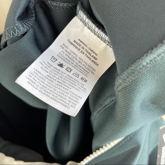 *SOLD Nike Men’s Heritage Windrunner Track Jacket - Picture 7 of 9